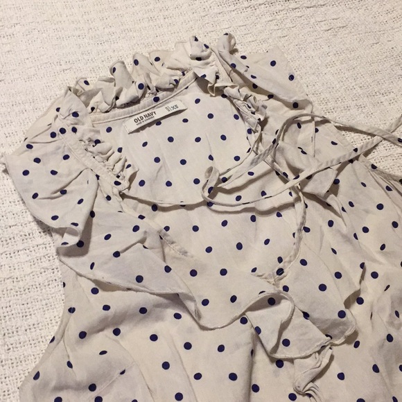 **SOLD** Old Navy top - Picture 2 of 3
